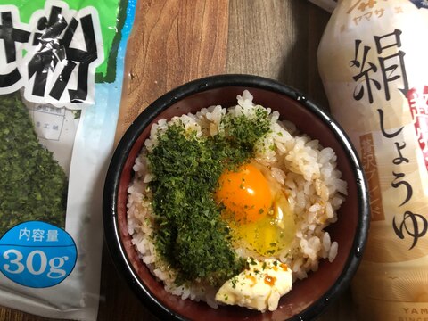 あおさたっぷり♡バター醤油卵かけご飯